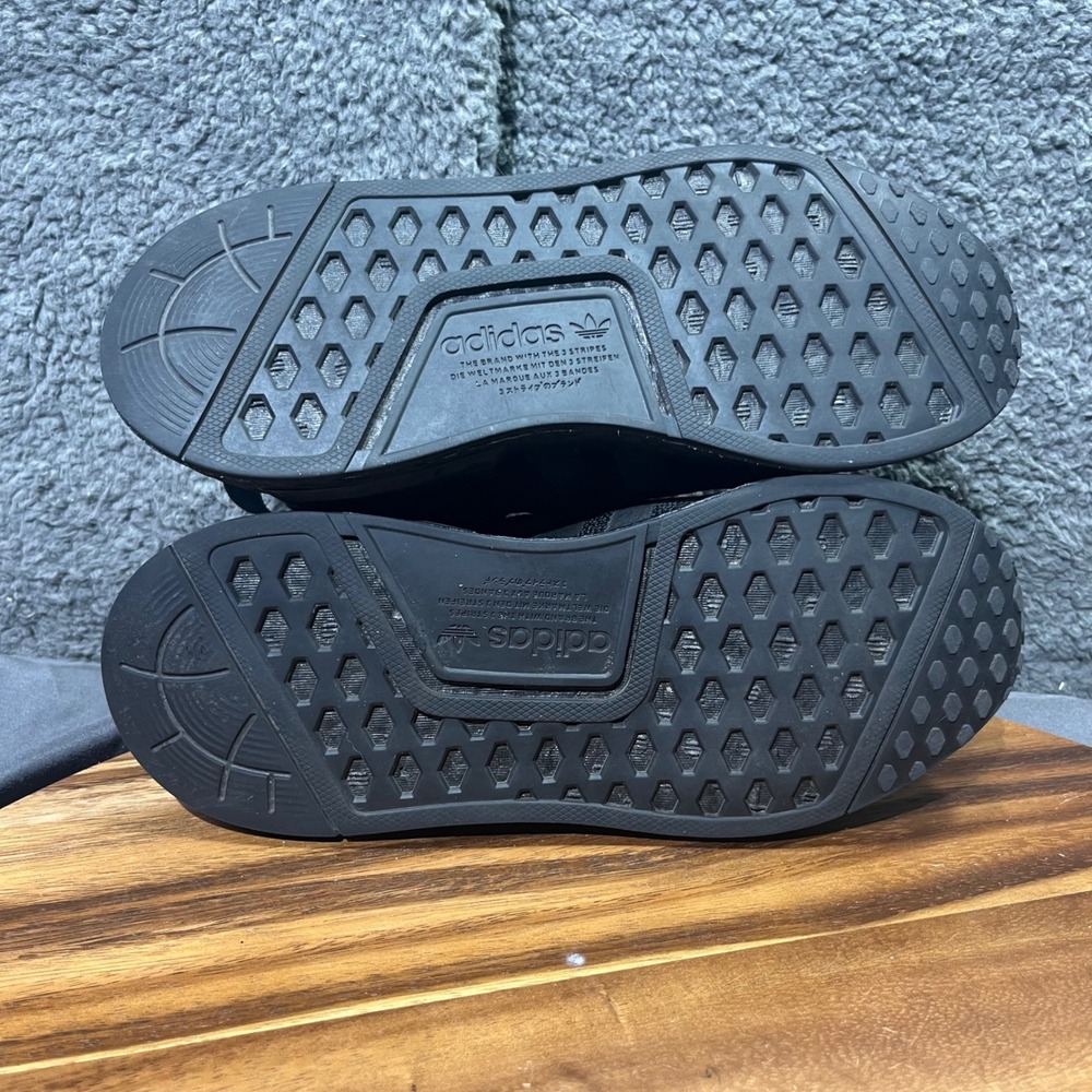 Adidas NMD R1 Mens Black‎ Casual Lifestyle Lace Up Sneakers Shoes Size 4 - Picture 11 of 12